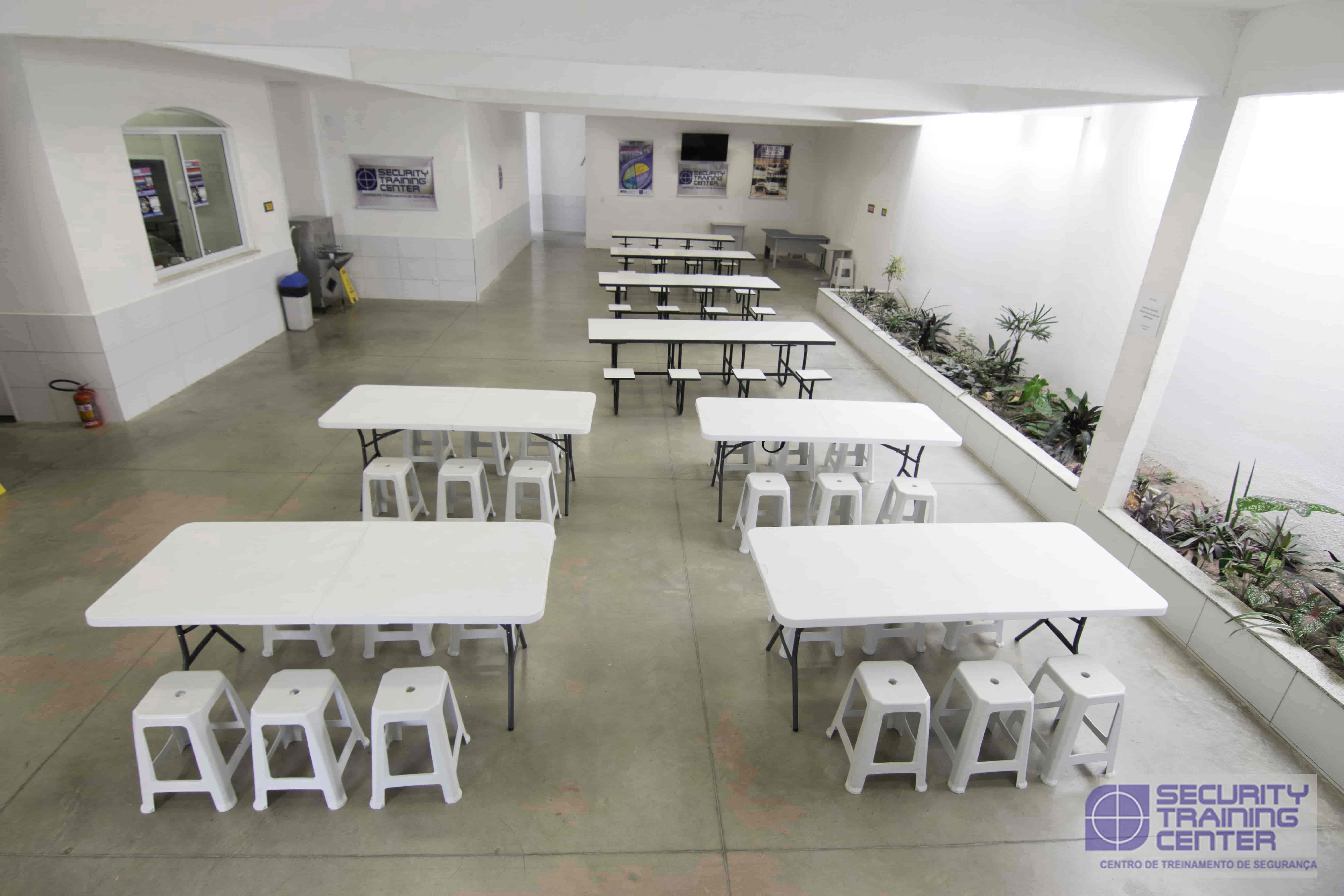 Refeitório e Área Livre Security Training Center